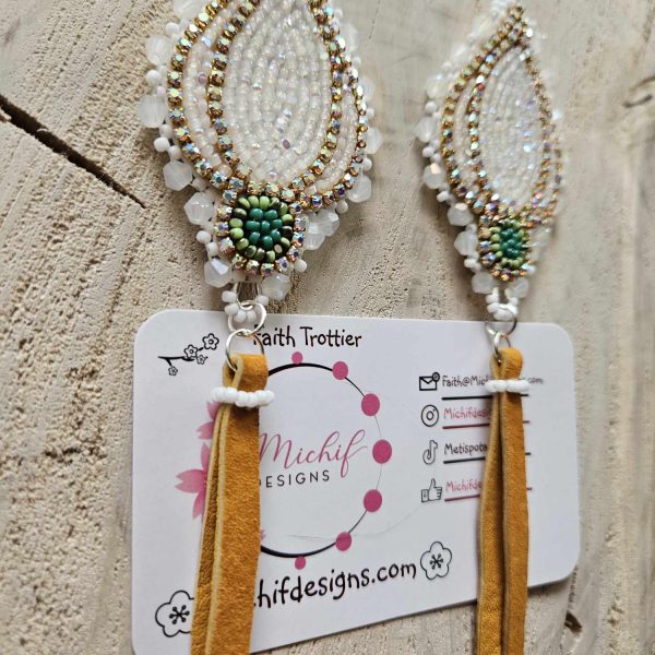 Seed Floral Glam Earrings